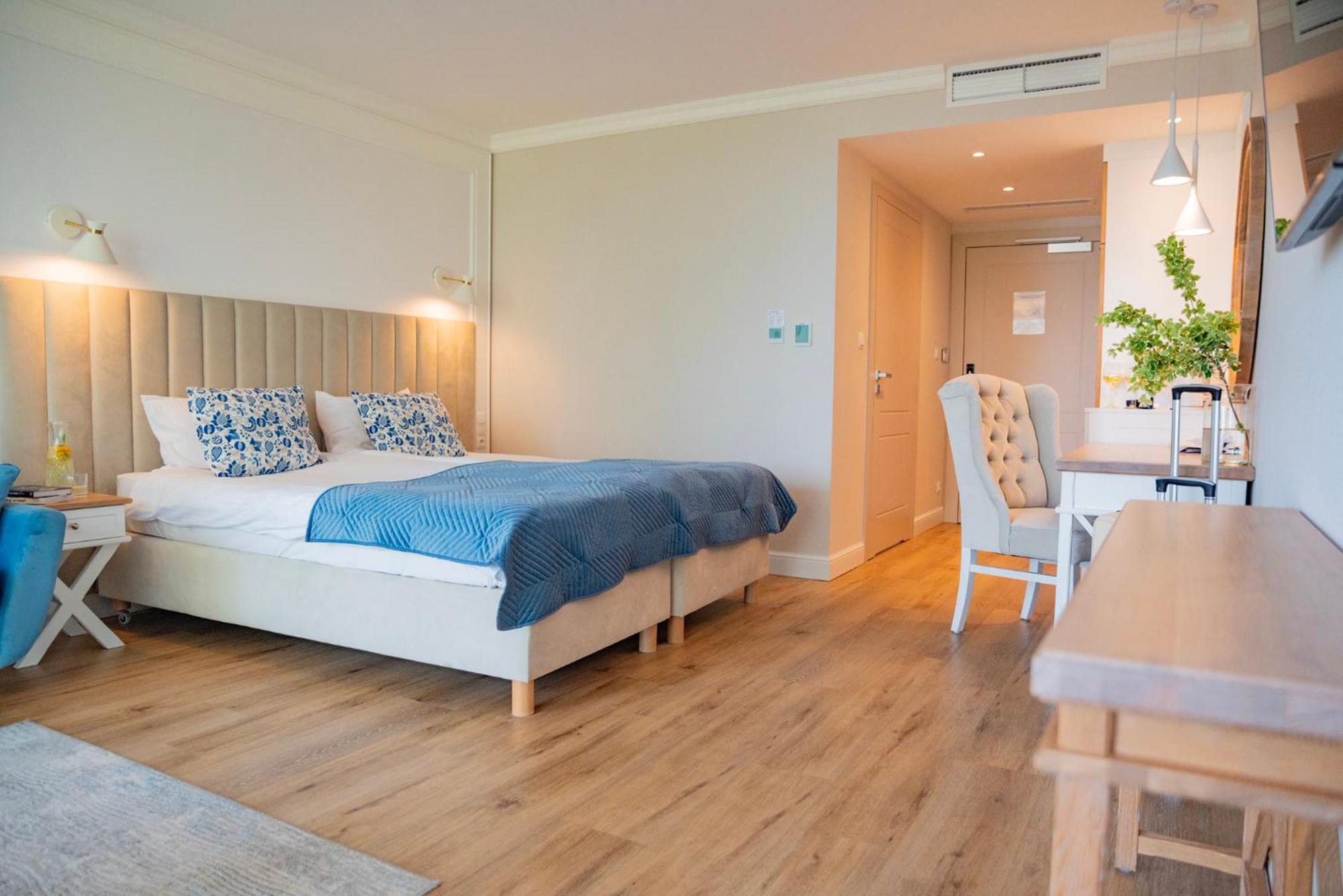Hotel Szerokie Wody Sea & Sand Устка Экстерьер фото